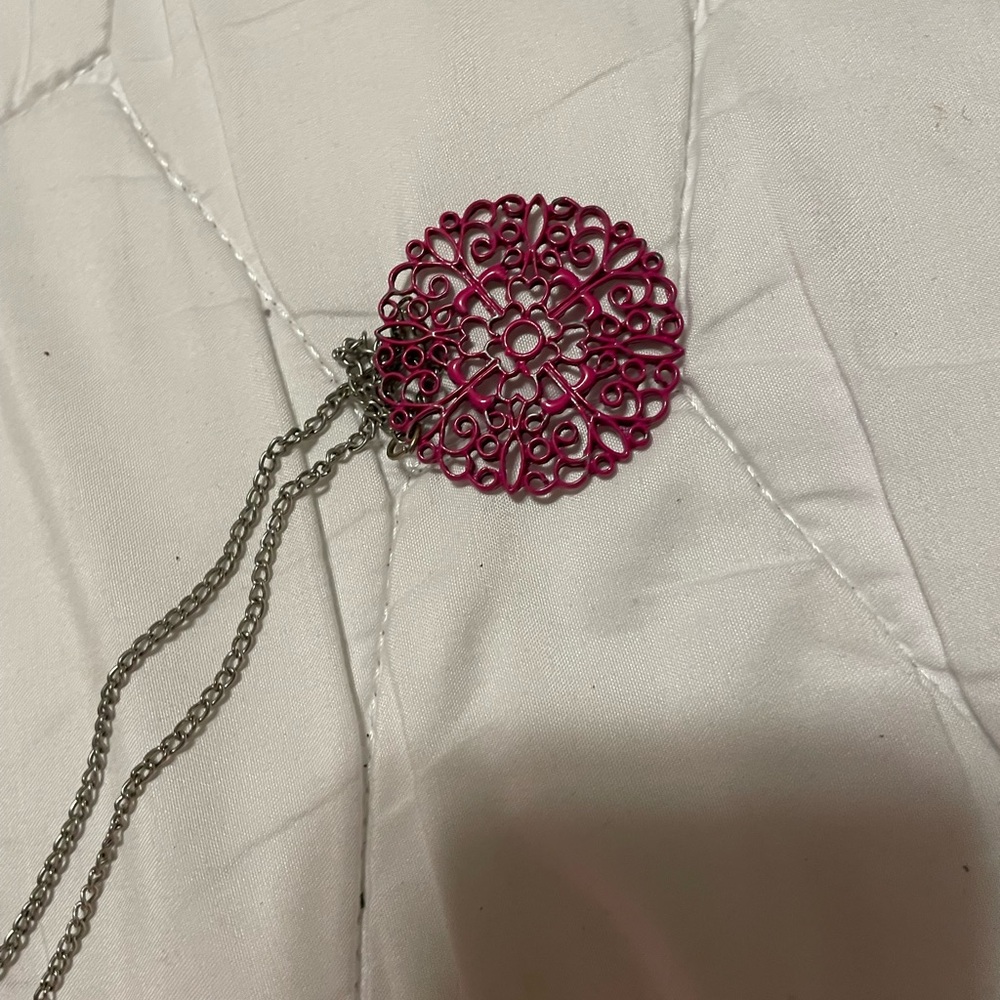 Elegant Pink Filigree Pendant Necklace